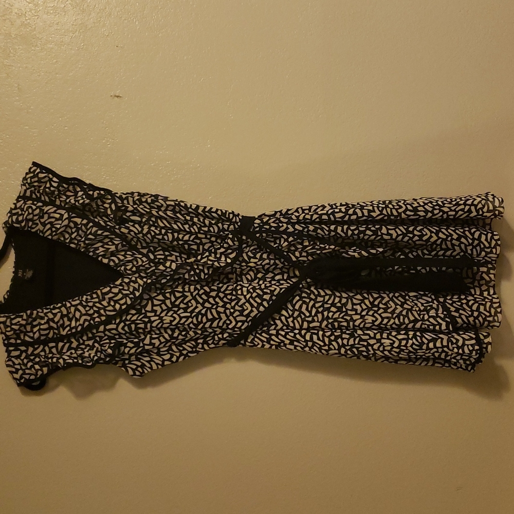 JBS SIZE 18 black and white fake wrap dress